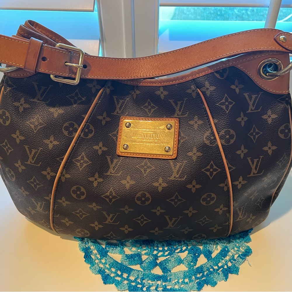 LV Galleria PM